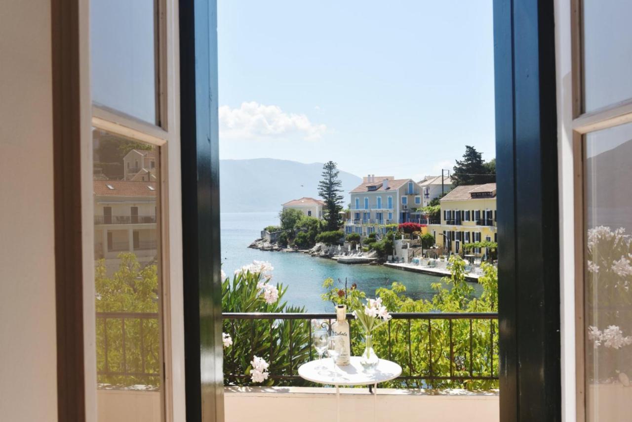 Villa Ireni Waterfont ฟิสคาร์โด ภายนอก รูปภาพ