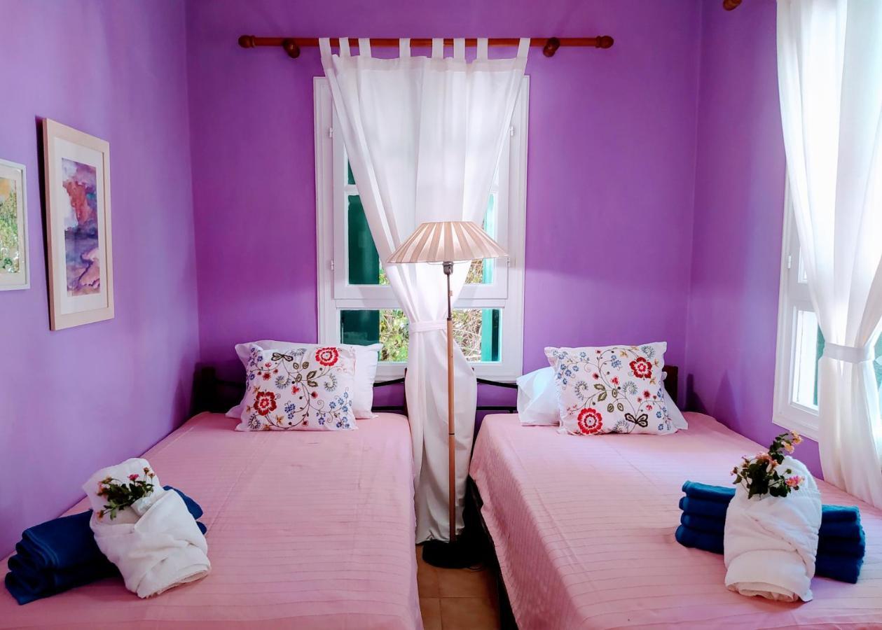 Villa Ireni Waterfont ฟิสคาร์โด ภายนอก รูปภาพ