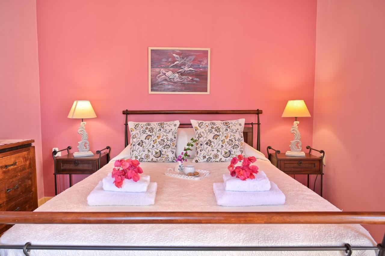 Villa Ireni Waterfont ฟิสคาร์โด ภายนอก รูปภาพ