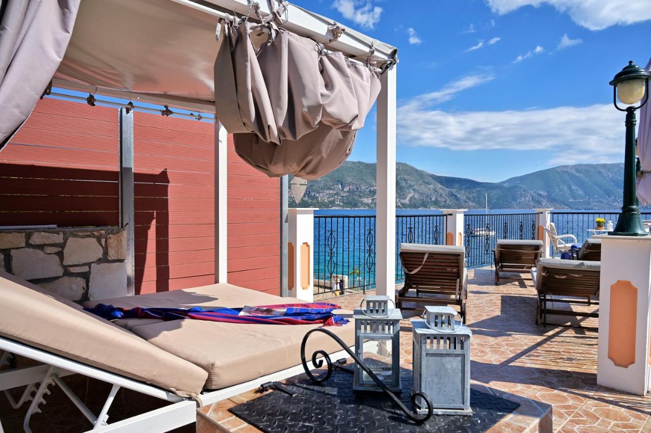 Villa Ireni Waterfont ฟิสคาร์โด ภายนอก รูปภาพ