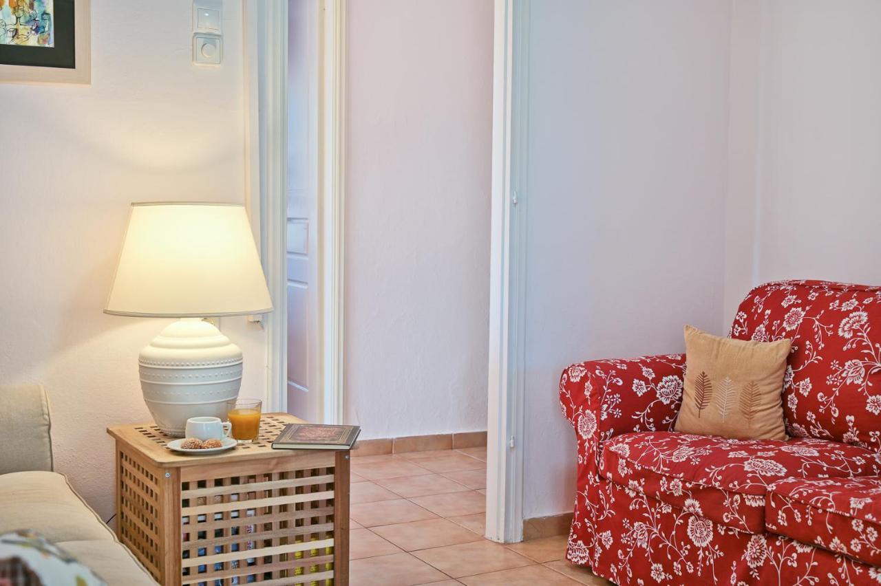 Villa Ireni Waterfont ฟิสคาร์โด ภายนอก รูปภาพ